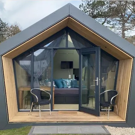 Tiny House In Het Groen, Aan Zee Met Hottub 펜션 *
