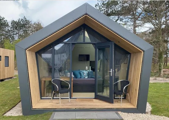 Tiny House In Het Groen, Aan Zee Met Prive Hottub Дом отдыха *