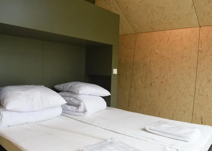 Tiny House In Het Groen, Aan Zee Met Prive Hottub Дом отдыха Каллантсог