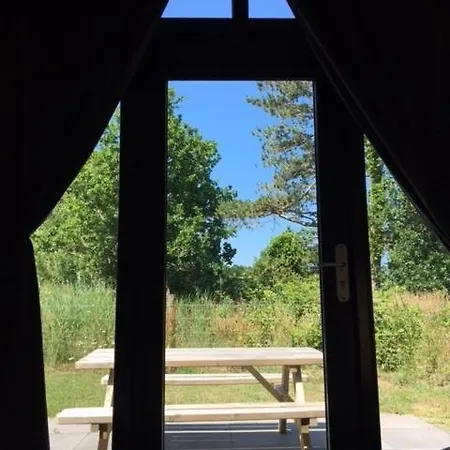Tiny House In Het Groen, Aan Zee Met Prive Hottub 度假居 *